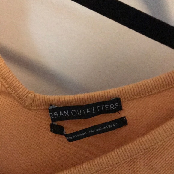 Crop top - Picture 2 of 4